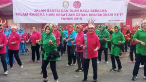 Pererat Silaturahmi, Persit dan Bhayangkari Jambi Olahraga Bersama